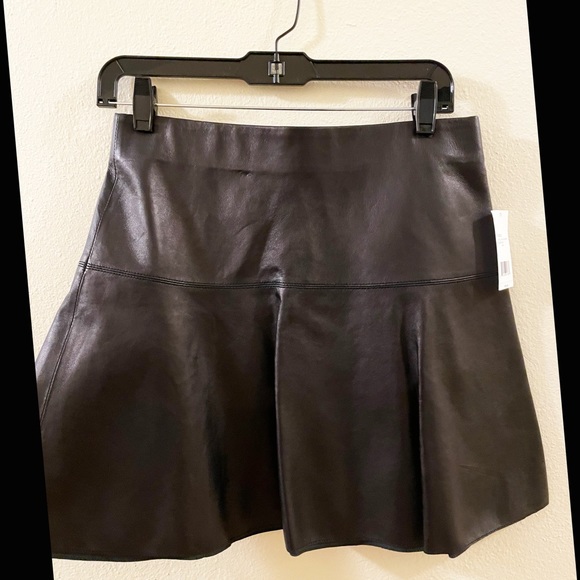 VINCE Leather Skirt - Size 2 - Picture 2 of 5